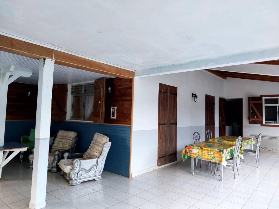 La Petite Maison, Spacieuse, Avec Jardin / Parking 圣罗斯 外观 照片